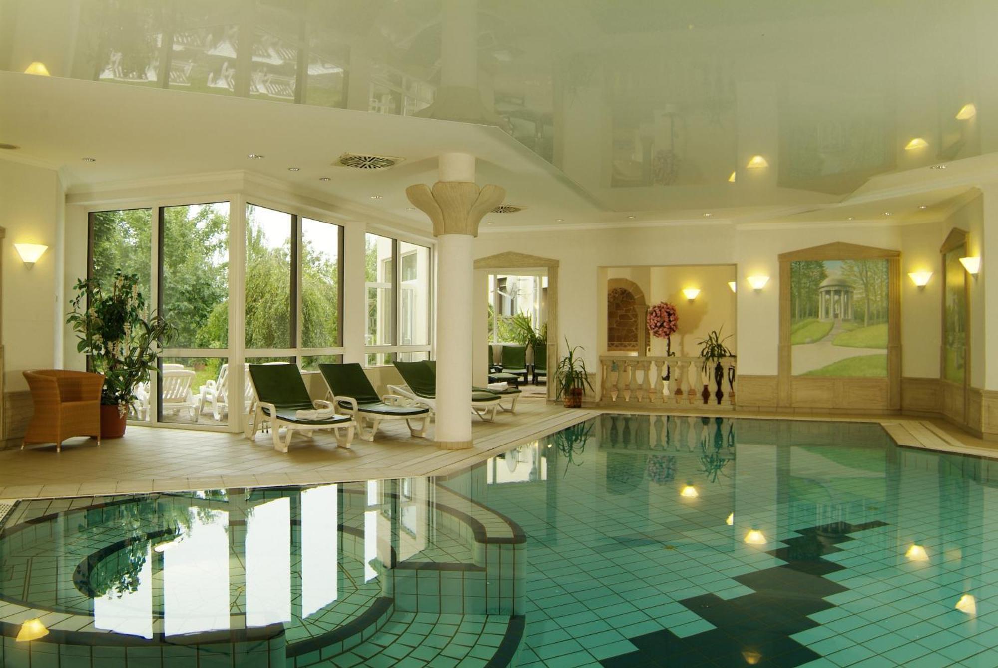 Ringhotel Hotel Zum Stein Oranienbaum-Woerlitz Bagian luar foto