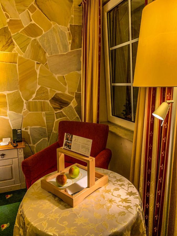 Ringhotel Hotel Zum Stein Oranienbaum-Woerlitz Bagian luar foto